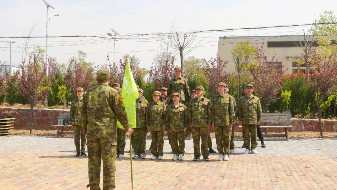 諾力頓智能提升機(jī)