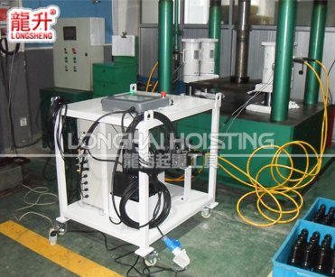 高精度同步集裝箱千斤頂