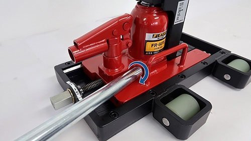 EAGLE帶滑臺趾形千斤頂使用說明